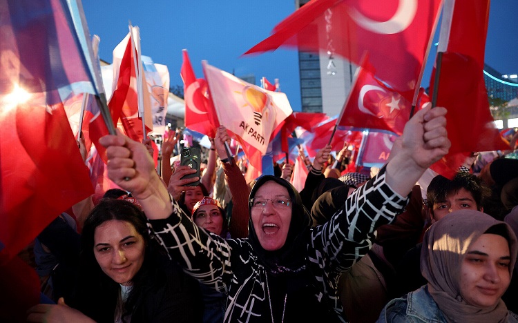 Turkey Gears Up For Crucial Runoff Following Election Drama